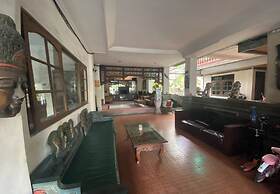 Hotel Candra Adigraha