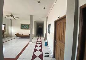 Hotel Candra Adigraha
