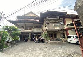 Hotel Candra Adigraha