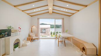 Gangreung Pyeonanhanga Pension