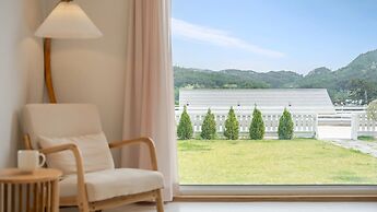 Gangreung Pyeonanhanga Pension