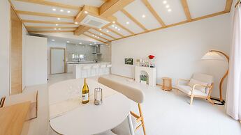 Gangreung Pyeonanhanga Pension