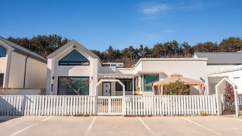 Gangreung Pyeonanhanga Pension