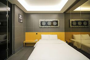 From H Sota Stay Gundae