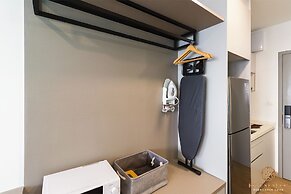 Riveria Premium Kuala Lumpur, Roam