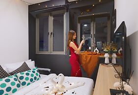 Riveria Premium Kuala Lumpur, Roam