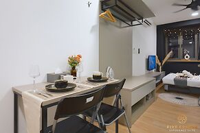 Riveria Premium Kuala Lumpur, Roam