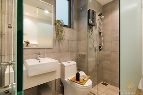 Riveria Premium Kuala Lumpur, Roam