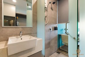 Riveria Premium Kuala Lumpur, Roam