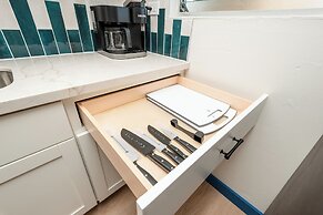 Royal Aloha by Tropical Escapes Realty