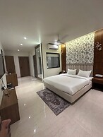AB Hotel and Restaurant