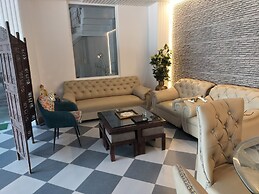 Saffron Inn