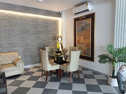 Saffron Inn