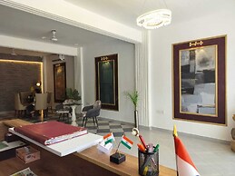 Saffron Inn