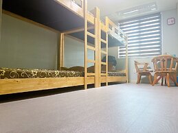 JJBRO HOSTELL