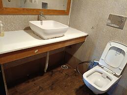 Goroomgo La Marina Puri