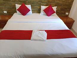 Goroomgo La Marina Puri