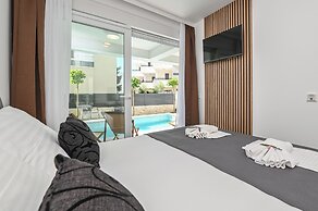 Smash A - Apartments with private pool