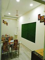 Hotel Lavish Inn