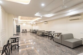 Saavi Hotel Sector- 45