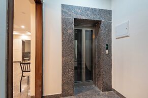 Saavi Hotel Sector- 45