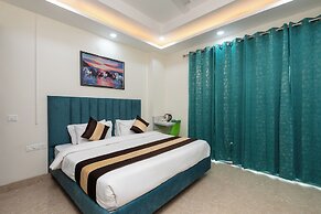 Saavi Hotel Sector- 45