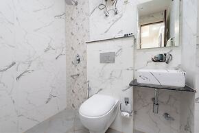 Saavi Hotel Sector- 45