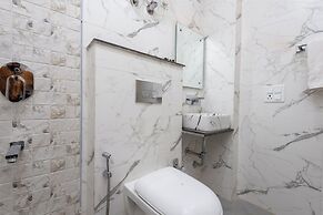 Saavi Hotel Sector- 45