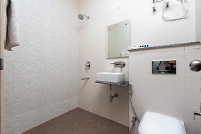 Saavi Hotel Sector- 45