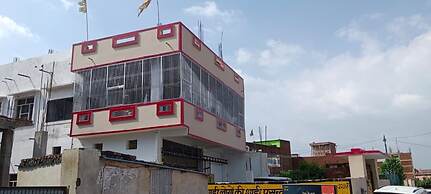 Goroomgo Namo Ayodhya Ji Palace