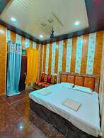 Goroomgo Namo Ayodhya Ji Palace