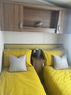 Seaside Escape - Cayton Bay Cabin