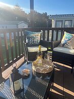 Seaside Escape - Cayton Bay Cabin