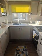 Seaside Escape - Cayton Bay Cabin