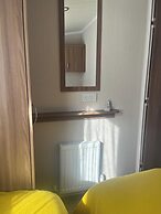 Seaside Escape - Cayton Bay Cabin