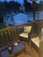 Seaside Escape - Cayton Bay Cabin