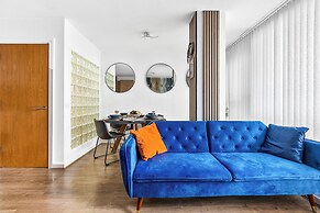 Bullring Lux Suite- Netflix-free Parking-sleeps 6