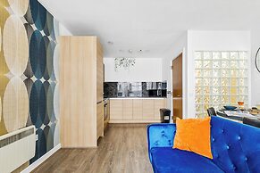 Bullring Lux Suite- Netflix-free Parking-sleeps 6