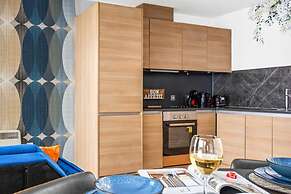 Bullring Lux Suite- Netflix-free Parking-sleeps 6
