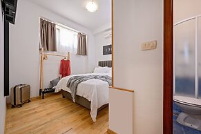 Yellow house with private parking