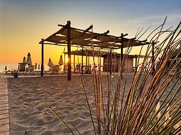 Csa Hotel Beach & Park