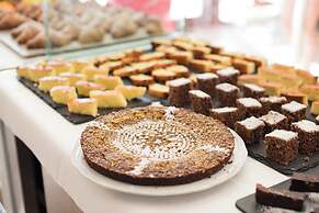 Csa Hotel Beach & Park