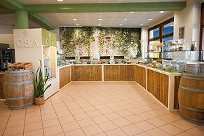 Csa Hotel Beach & Park