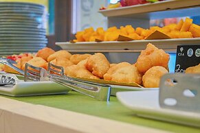 Csa Hotel Beach & Park