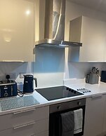 Chic Newly Built Apartment - Nottingham