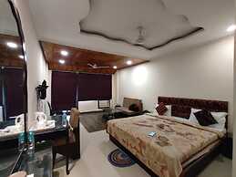 Goroomgo Hotel Dreamland Lataguri