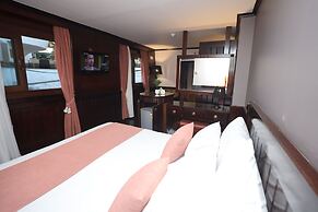 YOU Cairo Nile View Hotel