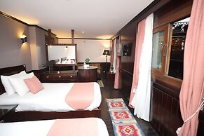 YOU Cairo Nile View Hotel