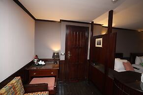 YOU Cairo Nile View Hotel