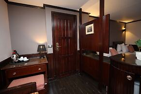 YOU Cairo Nile View Hotel